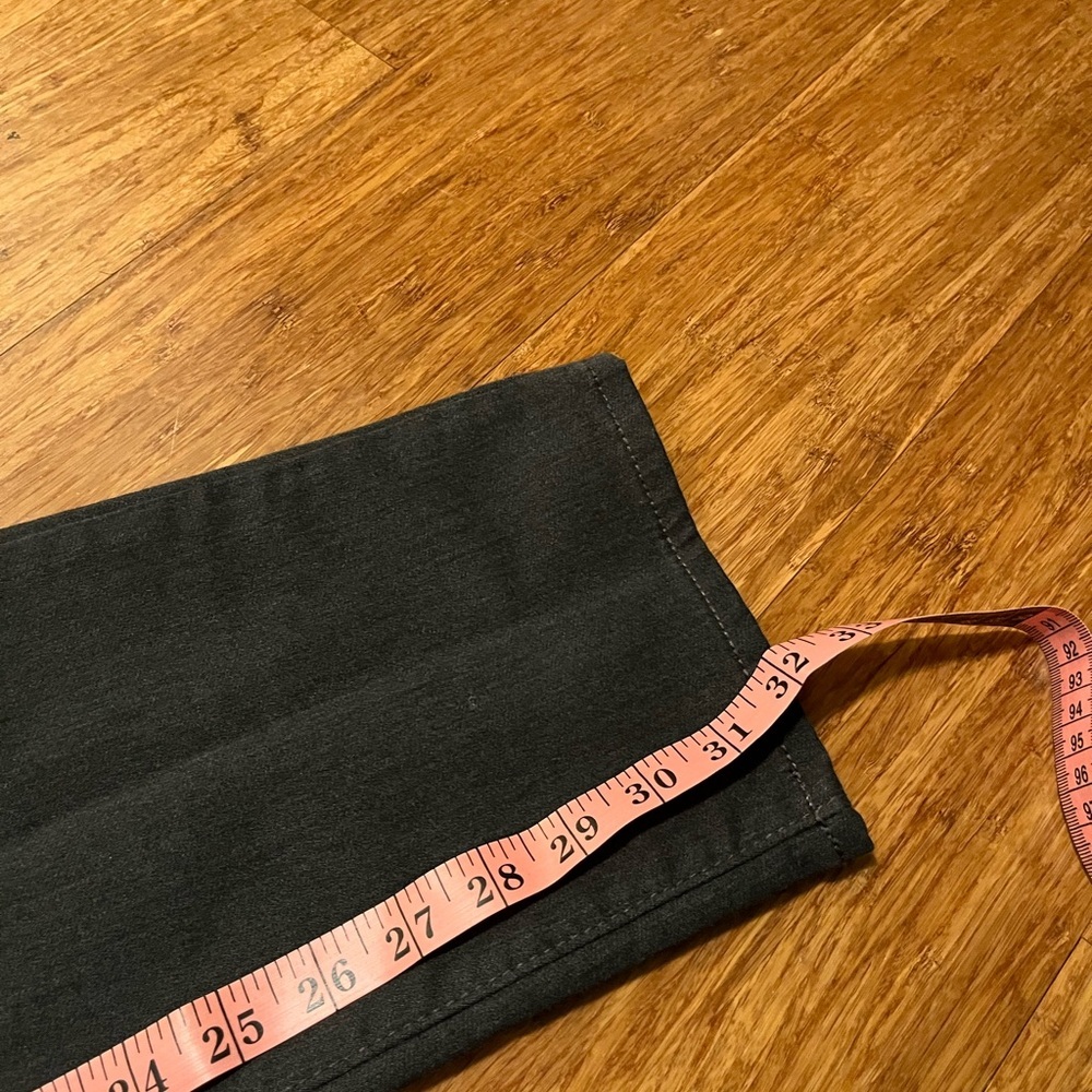 Banana Republic Men's Charcoal Gray Slim Travel Jean. Size 34 Waist X 32 Length - Picture 14 of 16